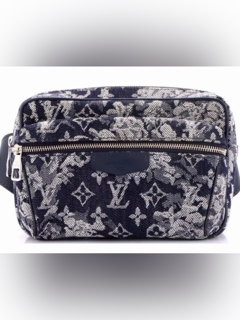Summer Fun Appreciation Bvlgari Cosmetics Beauty Pouch with Lots of Goodies. - Picture 2 of 11